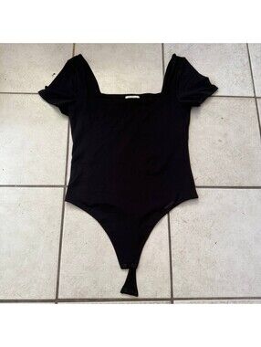 Aritzia Contour Black Bodysuit Size L Short Sleeve Square Neck Snap Closure